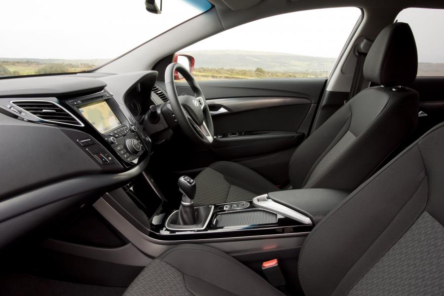 Hyundai i40 2012 года  (UK) (фото 2 из 24)